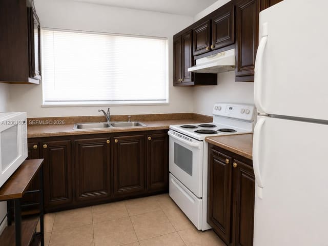4044 NW 19th Street 401, Lauderhill, FL 33313
