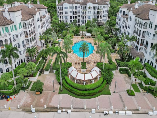 3500 Island Boulevard D-203, Aventura, FL 33160