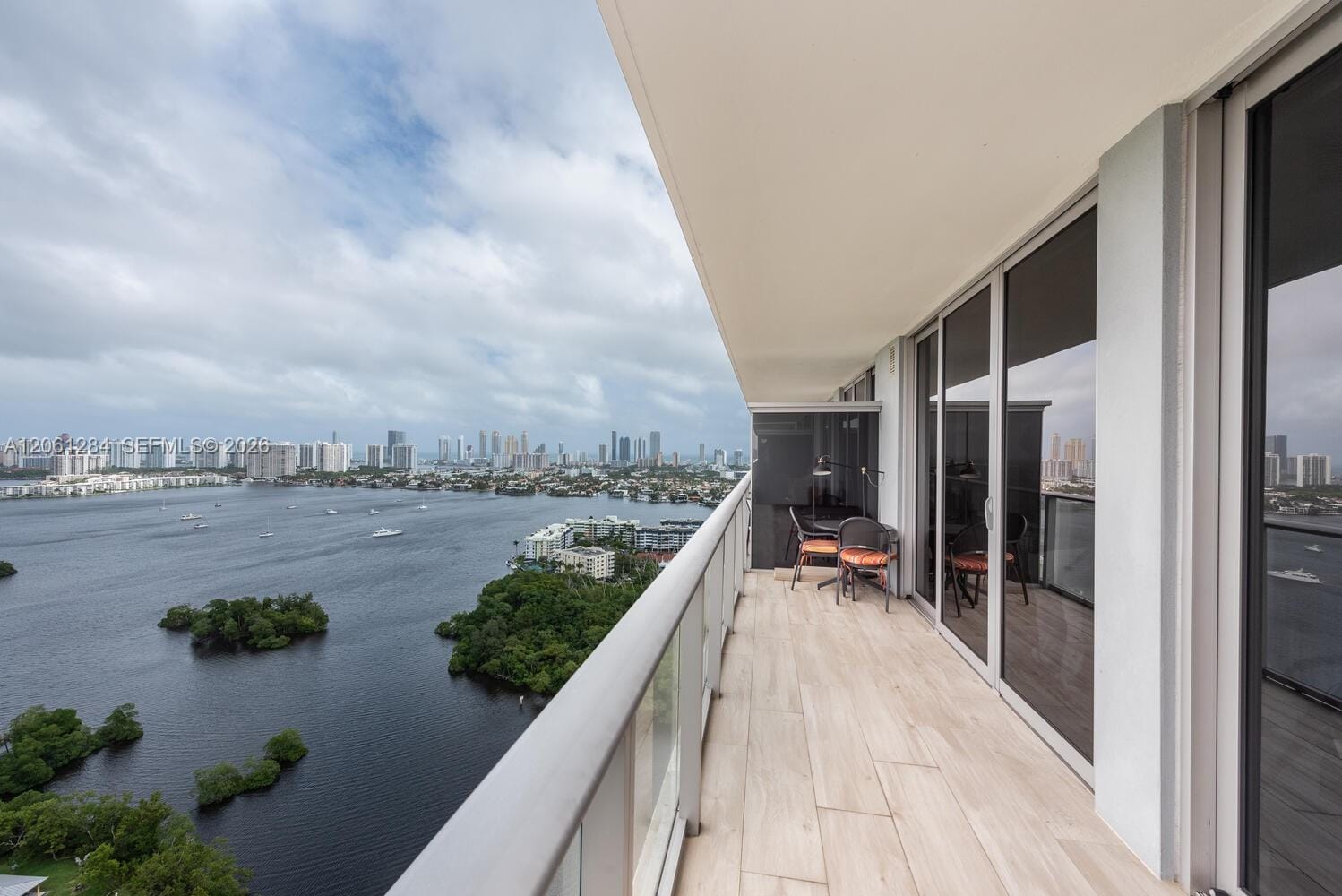 16385 Biscayne Boulevard 2904, North Miami Beach, FL 33160