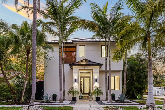 549 NE 10TH Avenue, Fort Lauderdale, FL 33301