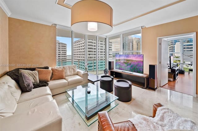 950 Brickell Bay Drive 1211, Miami, FL 33131