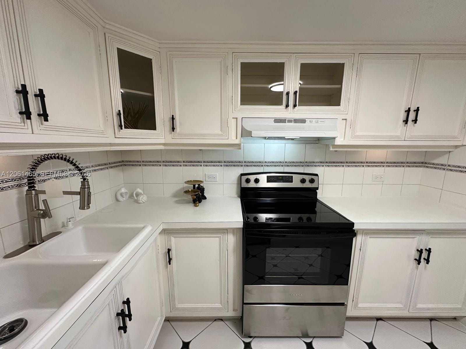 999 Brickell Bay Drive 1408, Miami, FL 33131 photo 13