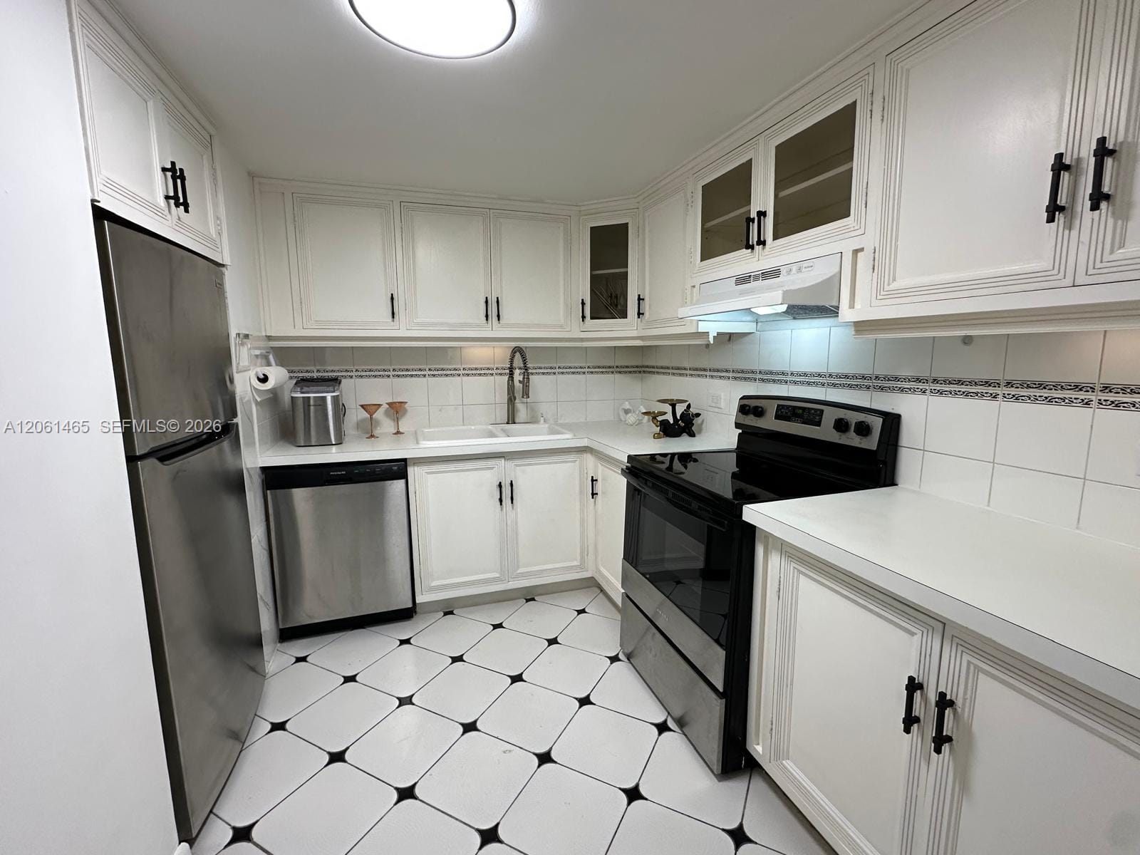 999 Brickell Bay Drive 1408, Miami, FL 33131 photo 14