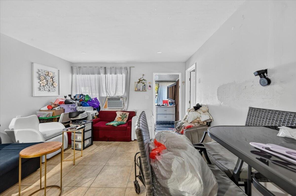 646 NE 38th Street — photo 3