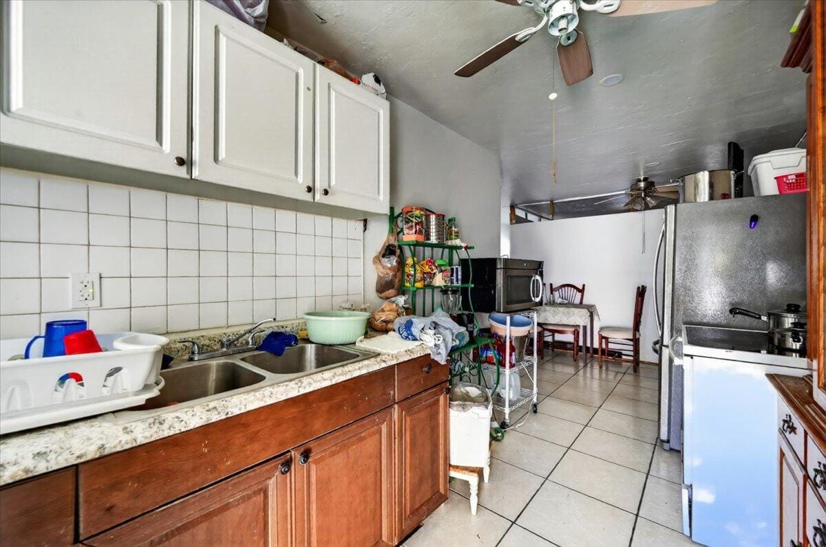 646 NE 38th Street, Oakland Park, FL 33334 photo 17
