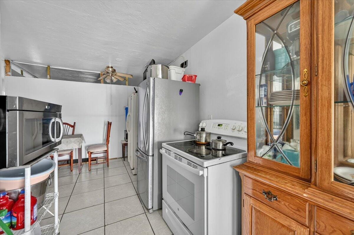 646 NE 38th Street, Oakland Park, FL 33334 photo 18