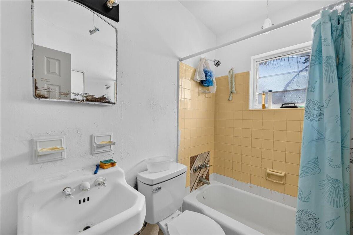 646 NE 38th Street, Oakland Park, FL 33334 photo 20