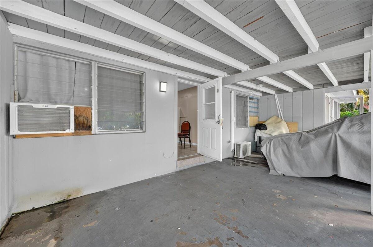 646 NE 38th Street — photo 10