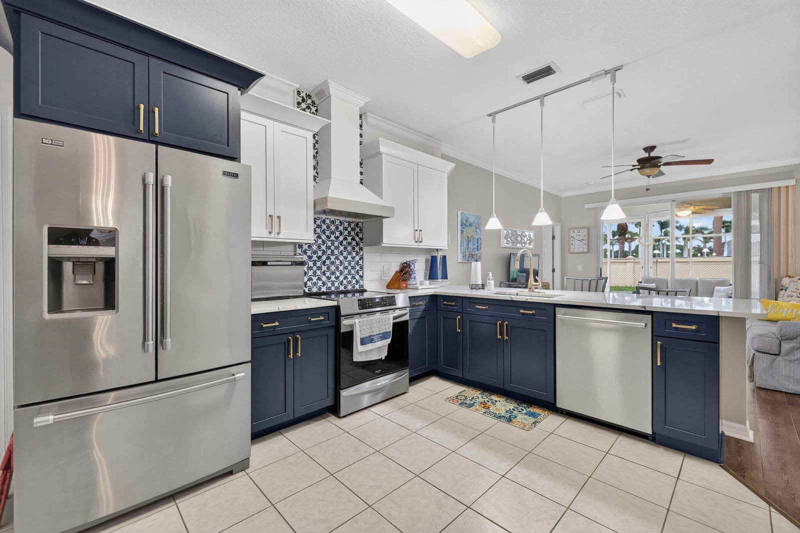 872 NW SARRIA Court — photo 12