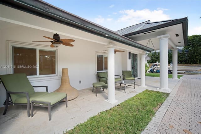 324 Caribbean Road, Key Biscayne, FL 33149
