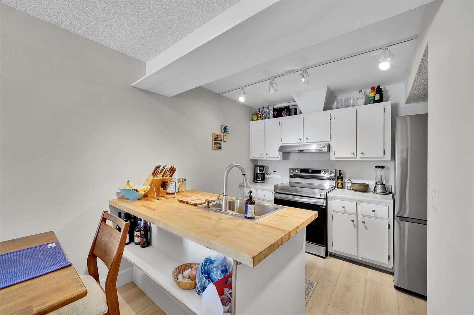 670 Kensington Place 5B — photo 2