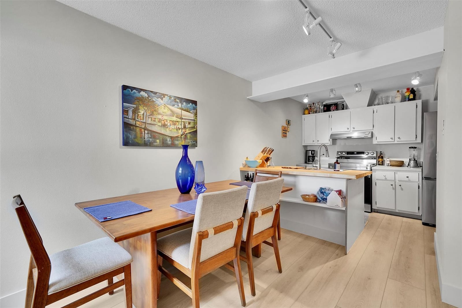 670 Kensington Place 5B — photo 3