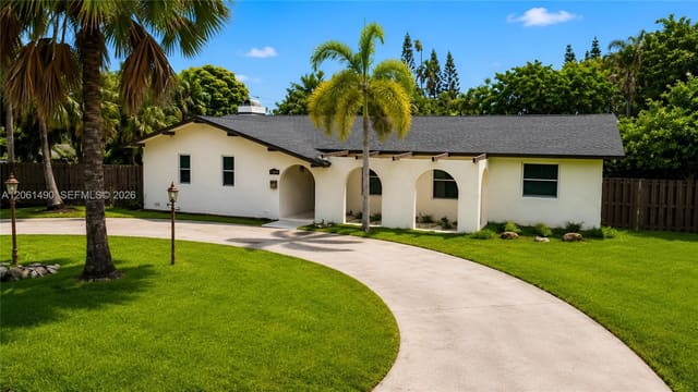 8601 SW 174th Street, Palmetto Bay, FL 33157