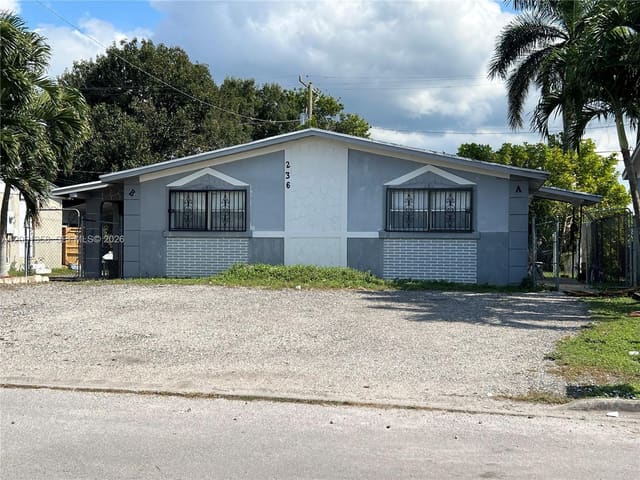 236 NW 9th Avenue, South Bay, FL 33493