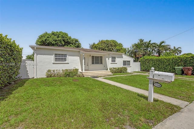 5360 W 2nd Avenue, Hialeah, FL 33012