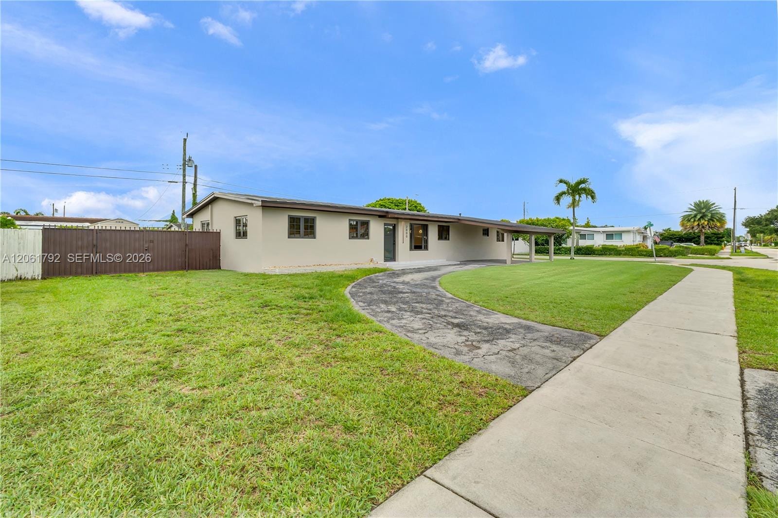 2000 SW 84th Avenue — photo 2