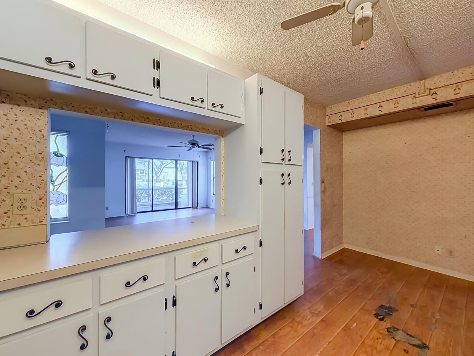 1104 GREEN PINE E1, West Palm Beach, FL 33409 photo 17