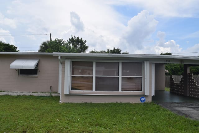 1622 NE Maureen Court, Jensen Beach, FL 34957
