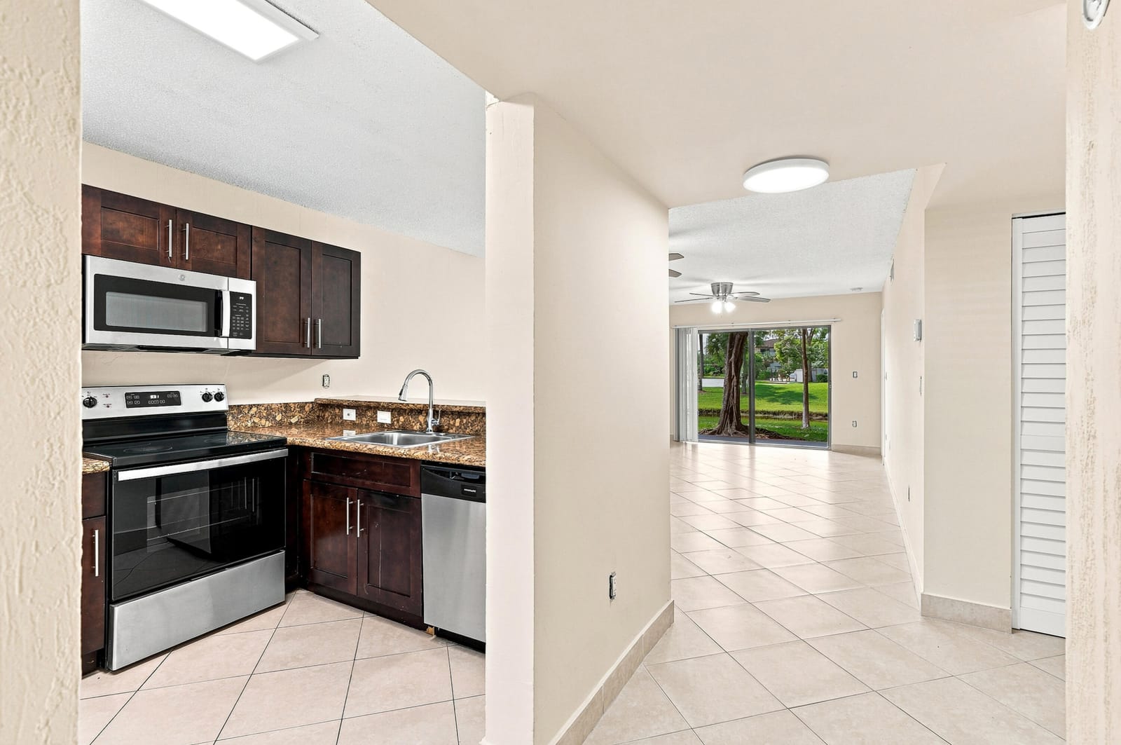 9938 NOB HILL Lane 9938 — photo 3