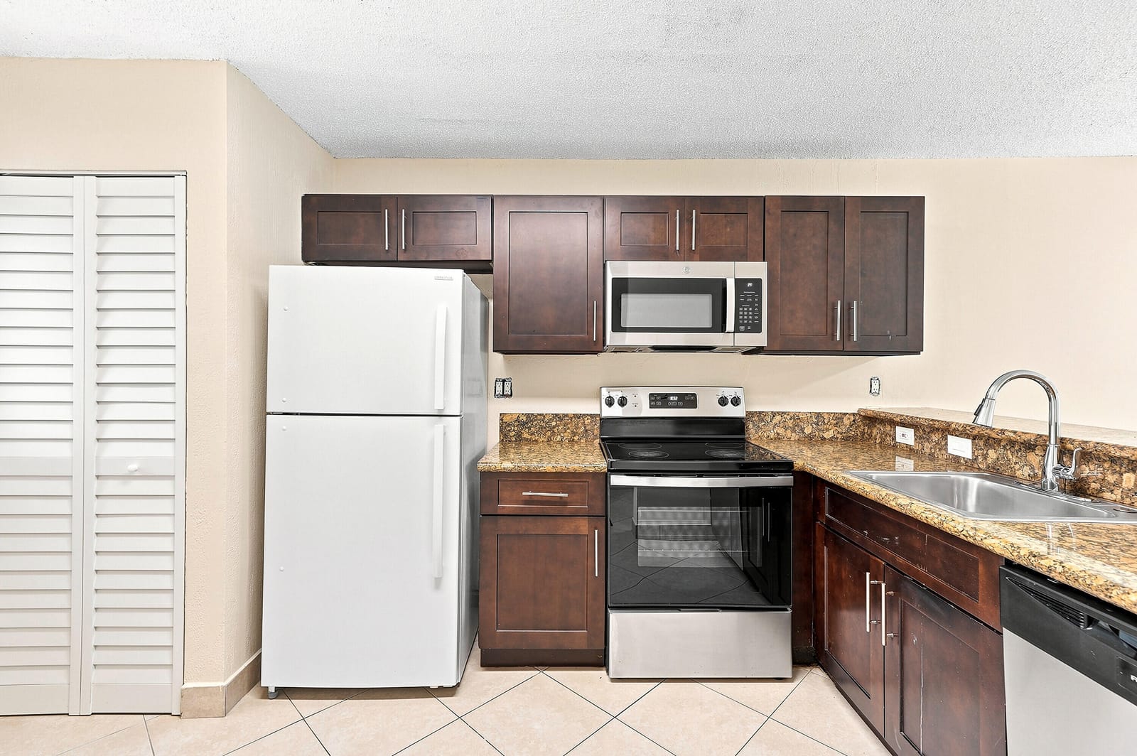 9938 NOB HILL Lane 9938 — photo 5