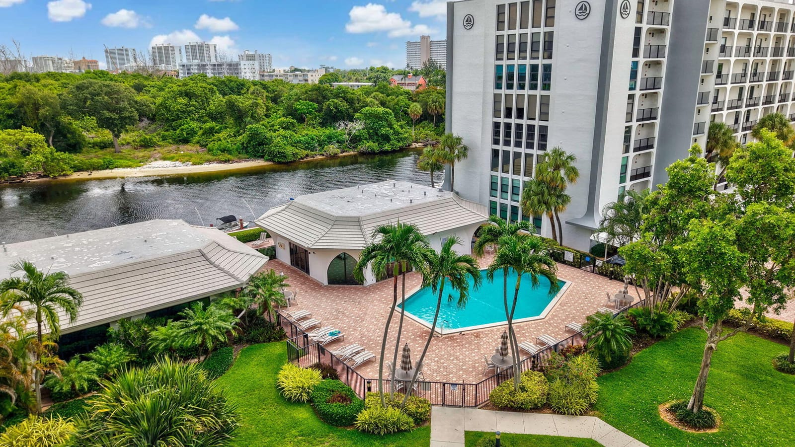 1629 Riverview Road 818, Deerfield Beach, FL 33441 photo 14