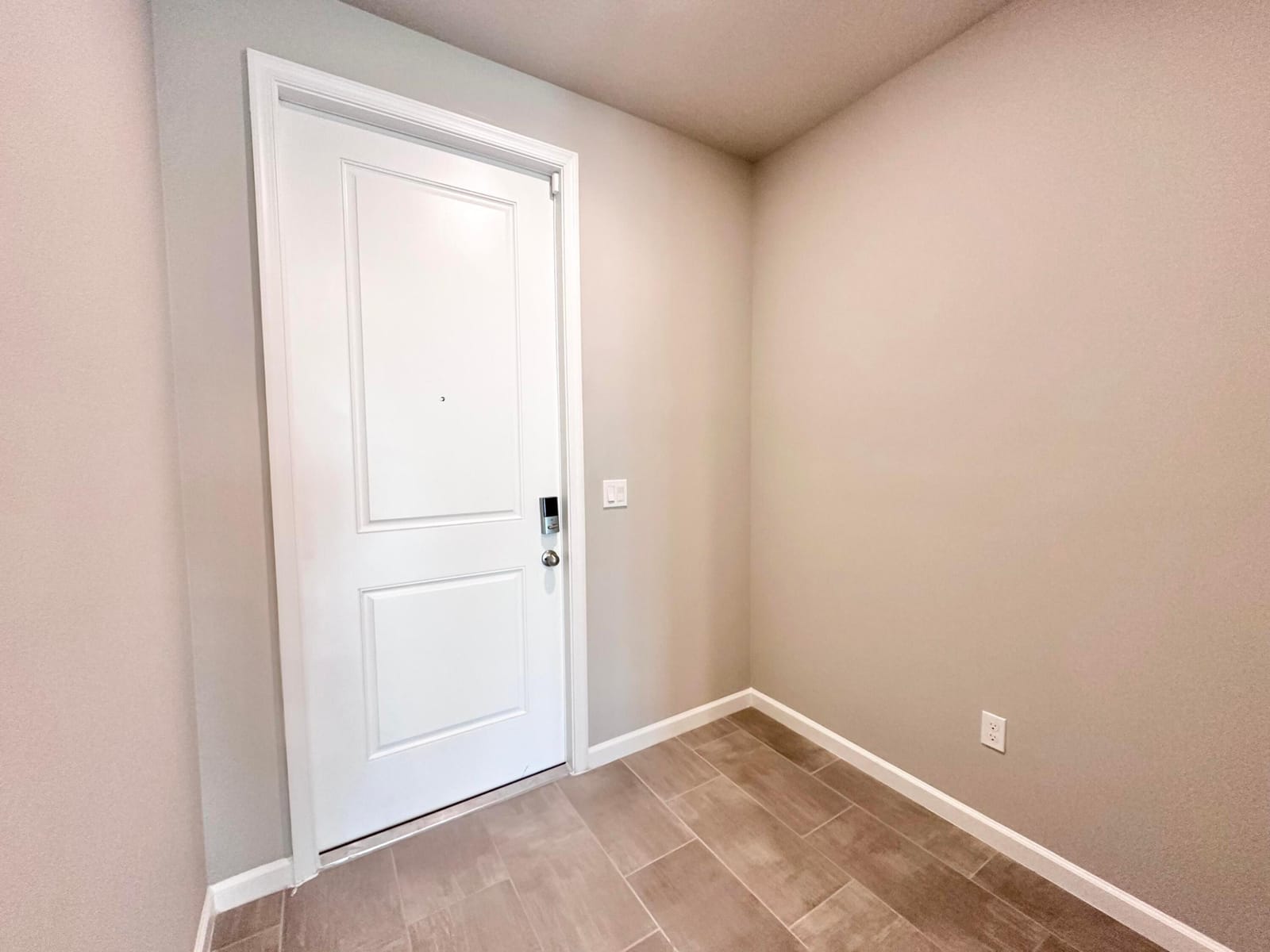 1733 Lindley Street — photo 8
