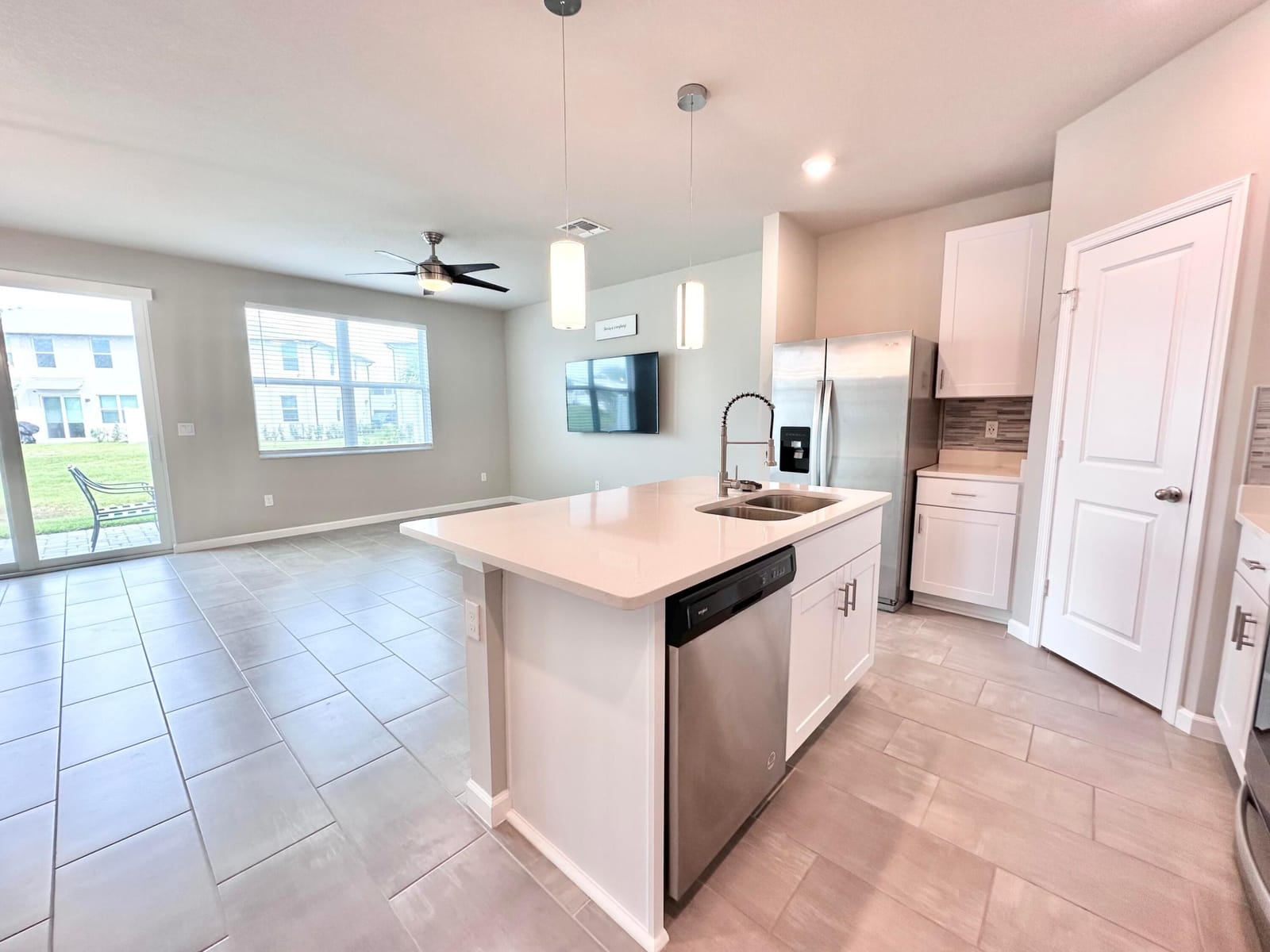 1733 Lindley Street — photo 10