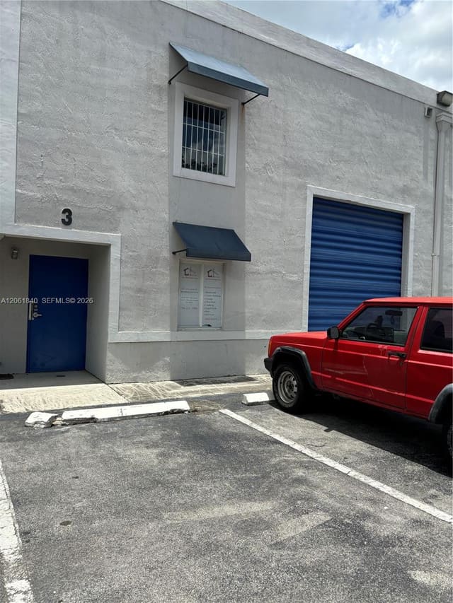 10780 NW 138th Street C-5, Hialeah Gardens, FL 33018
