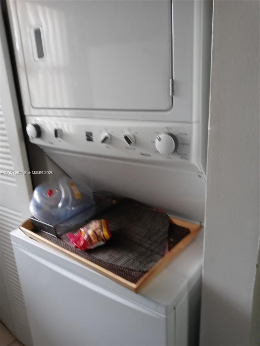 10253 NW 9th St Circle 102-6 — photo 5
