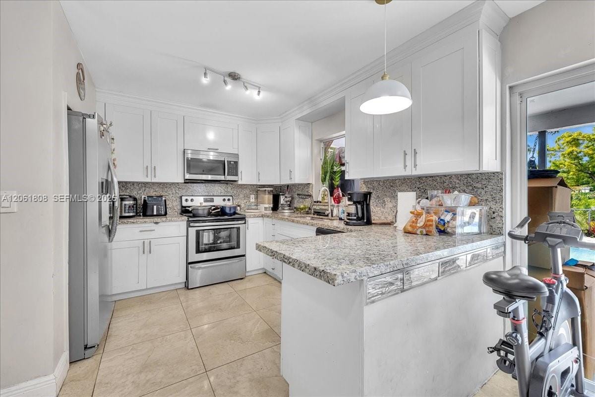 7819 SW 9th Street — photo 11