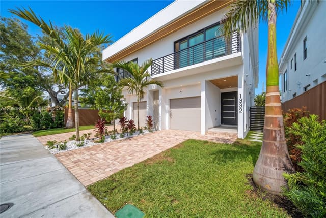 1320 NE 16th Terrace, Fort Lauderdale, FL 33304