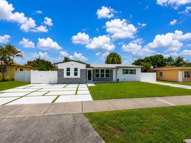 4241 SW 21ST Street, Fort Lauderdale, FL 33317