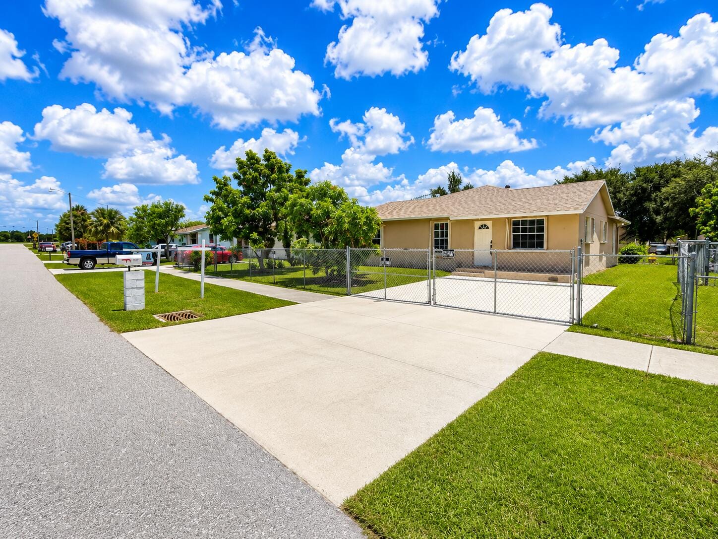 8874 ELDORADO Drive, Pahokee, FL 33476 photo 18