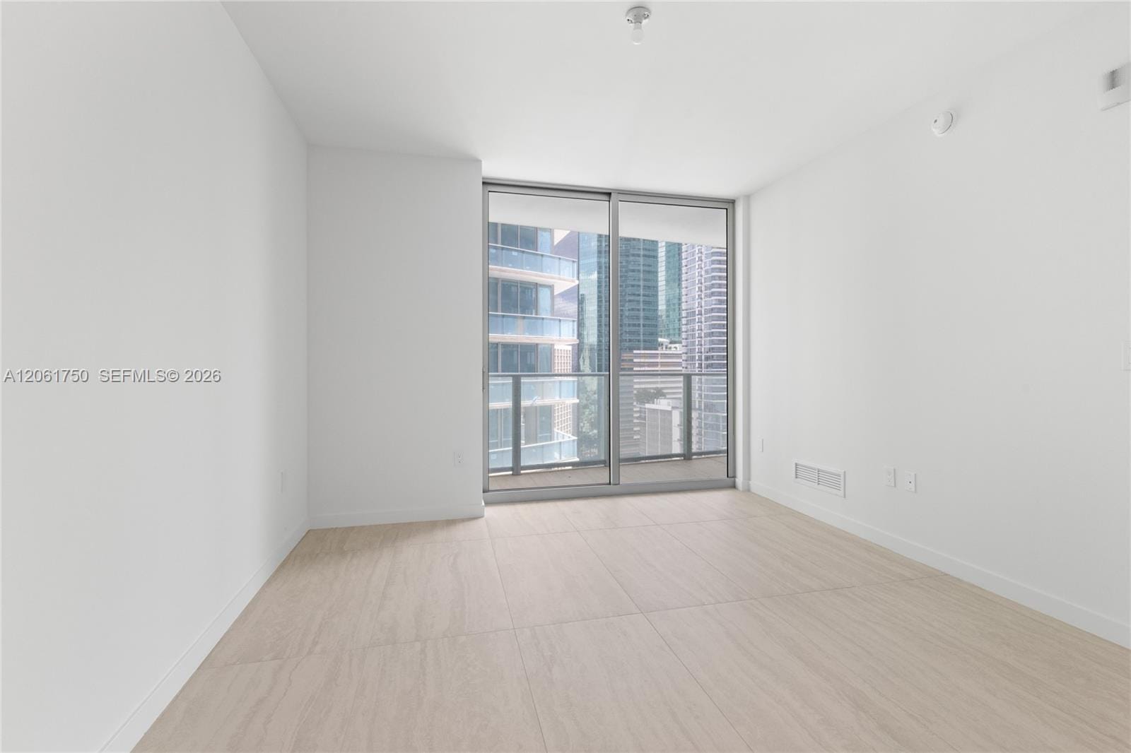77 SE 5th Street 2205, Miami, FL 33131 photo 13