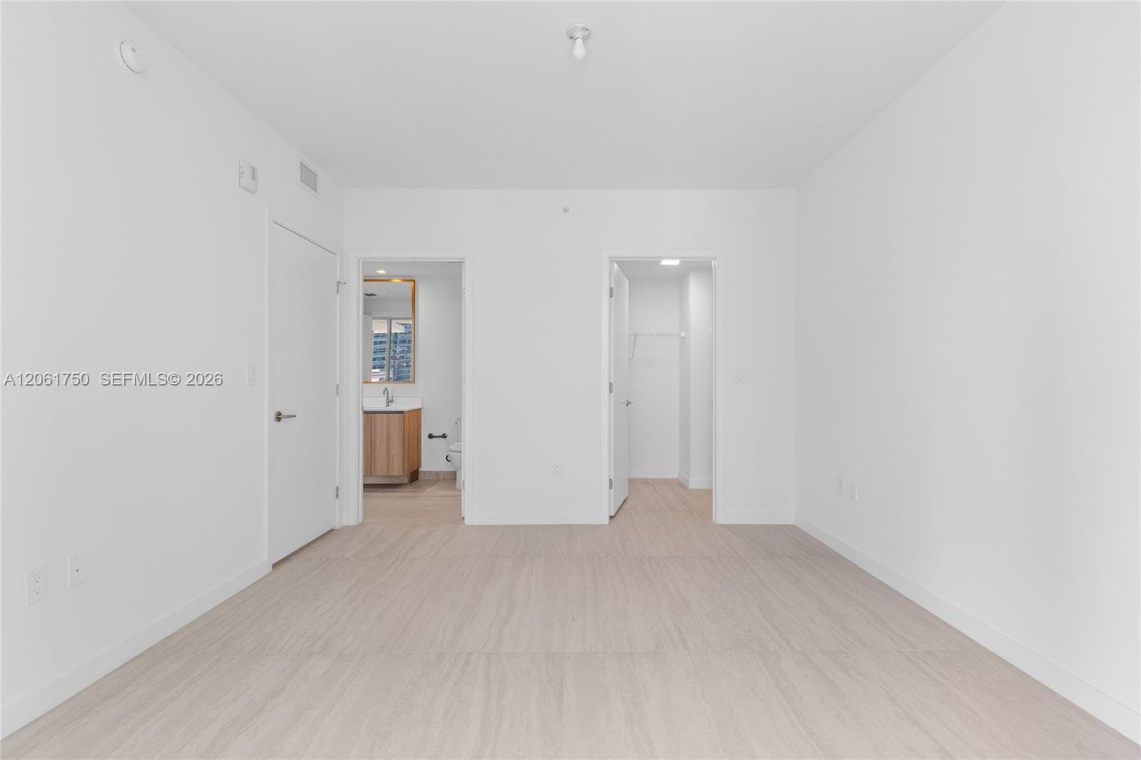 77 SE 5th Street 2205, Miami, FL 33131 photo 14