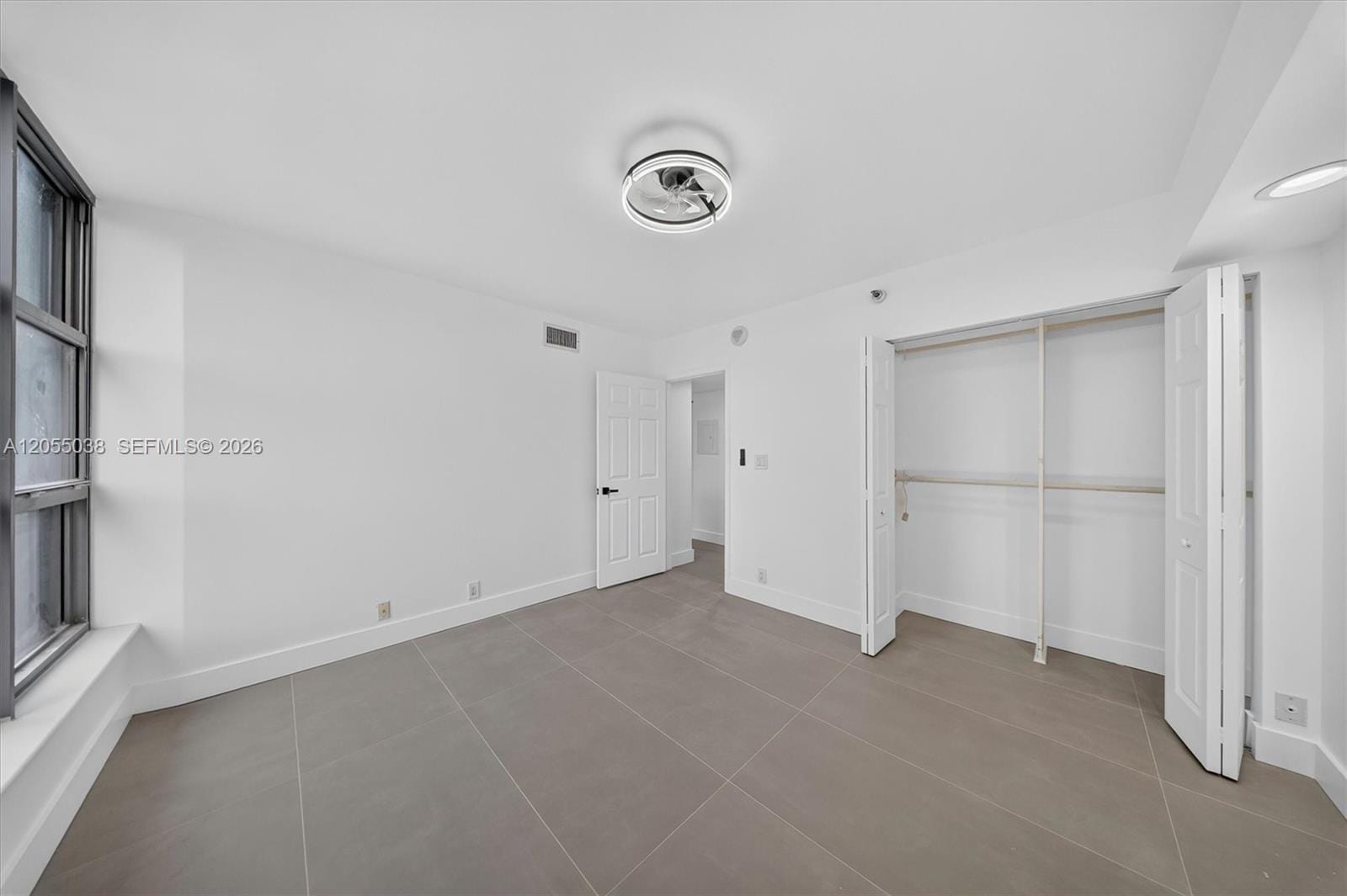 3530 Mystic Pointe Drive 1606, Aventura, FL 33180 photo 27