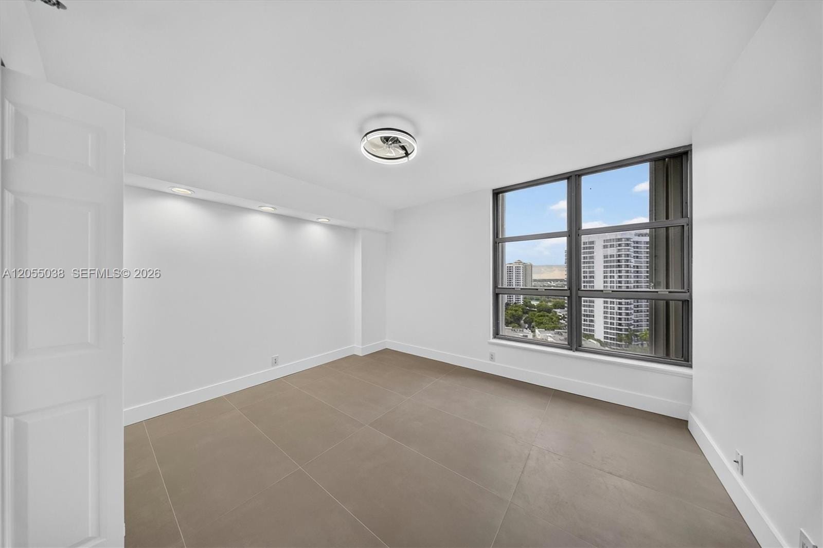 3530 Mystic Pointe Drive 1606, Aventura, FL 33180 photo 28