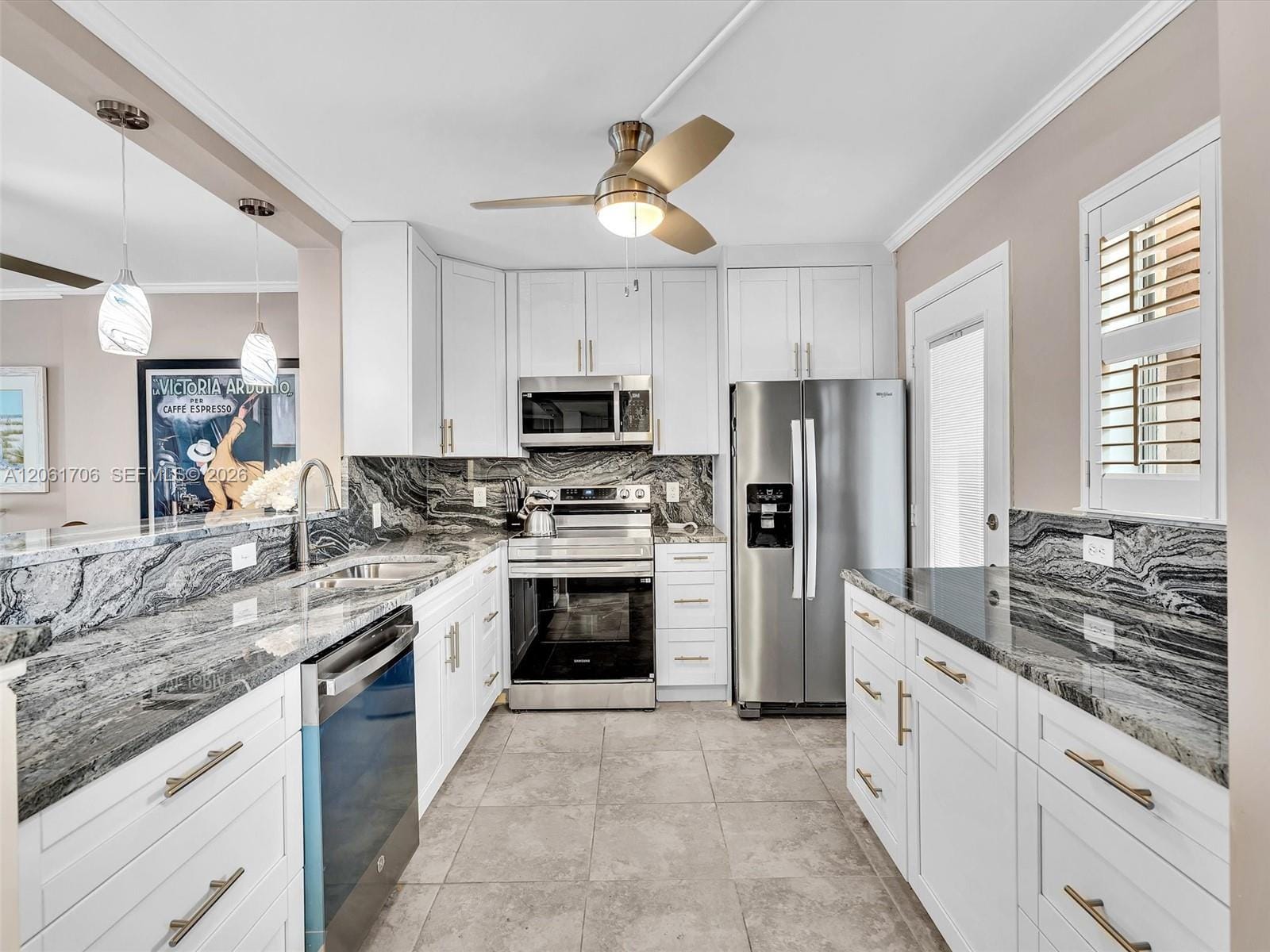 201 SE 11th Terrace 303 — photo 7