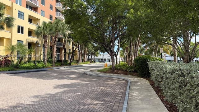 2775 NE 187th Street 316, Venture At Aventura West, Aventura, FL