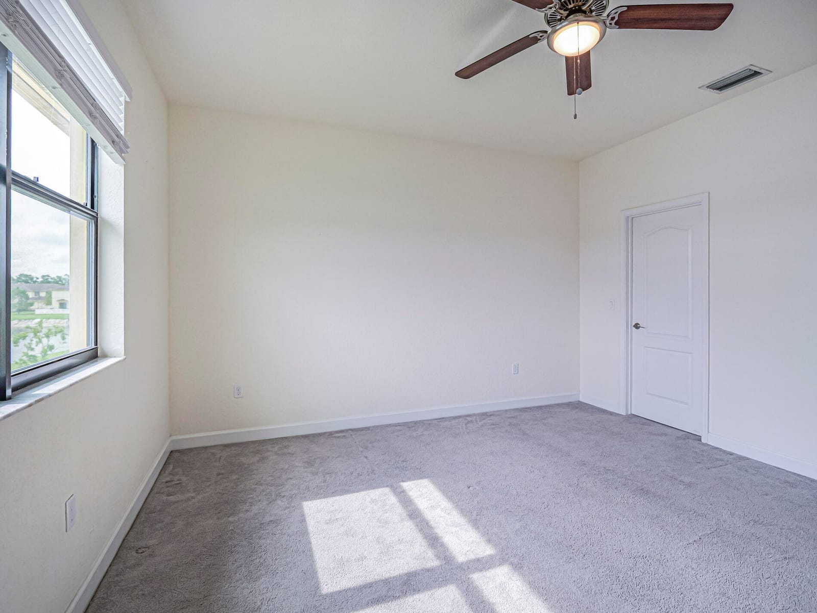 10092 W VILLA Circle, Vero Beach, FL 32966 photo 17