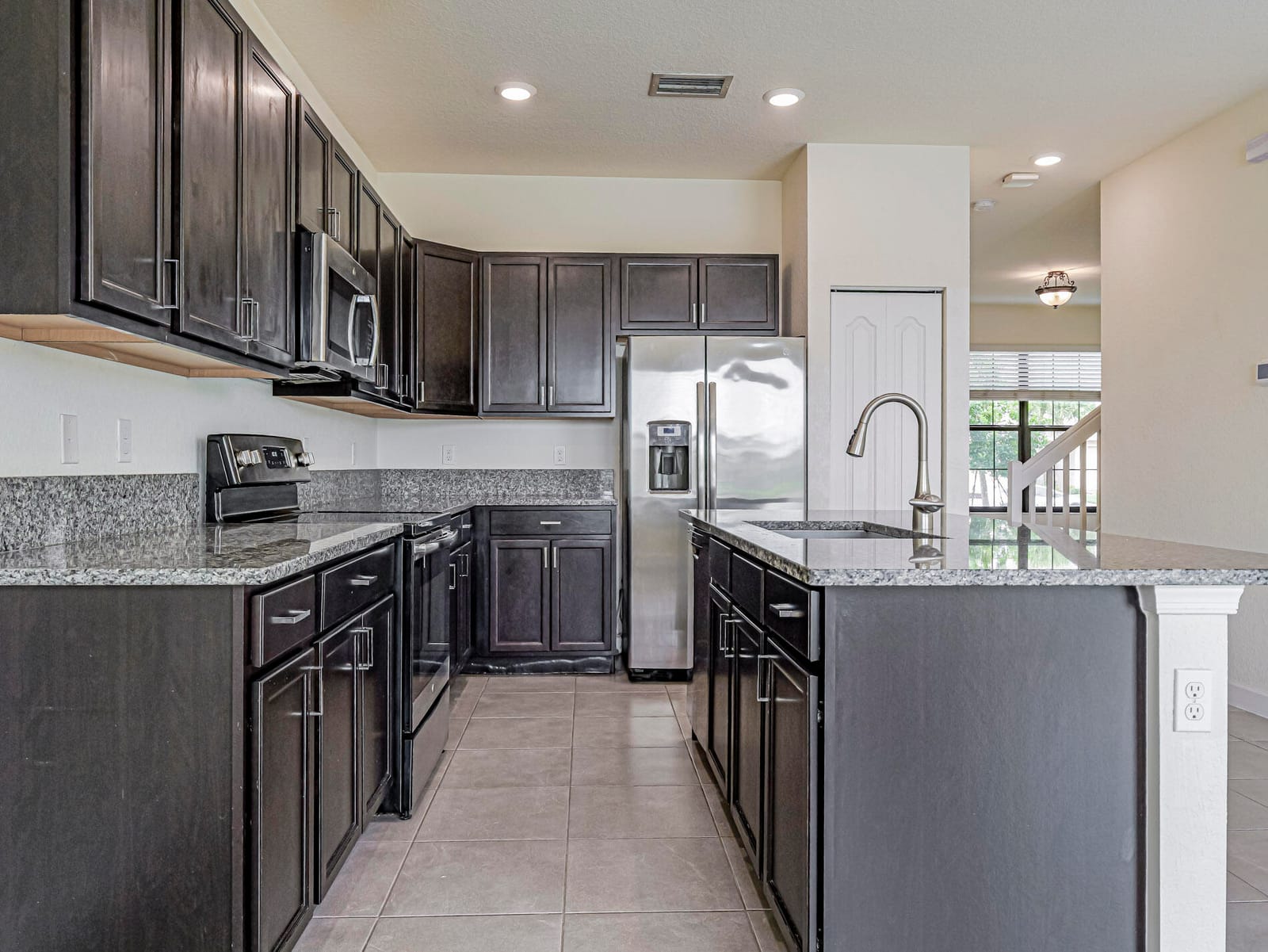 10092 W VILLA Circle — photo 9