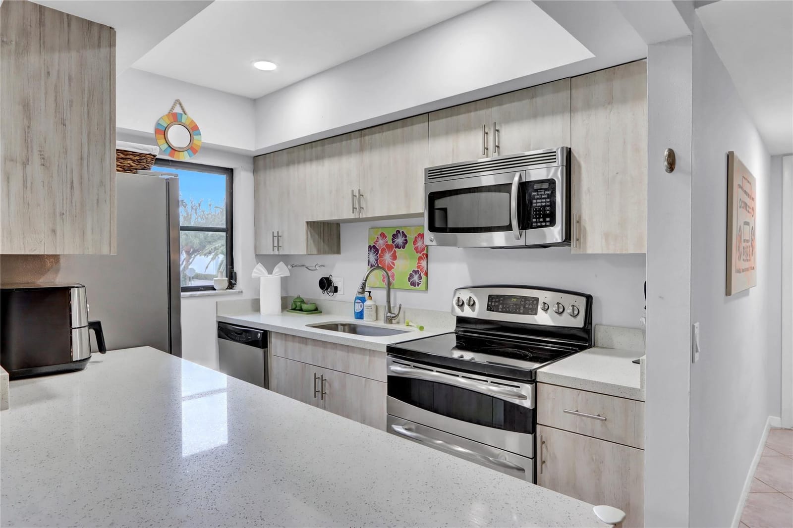665 Enfield Street B20 — photo 8