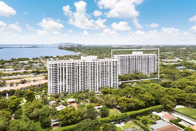 2000 Towerside Terrace 312, Miami, FL 33138