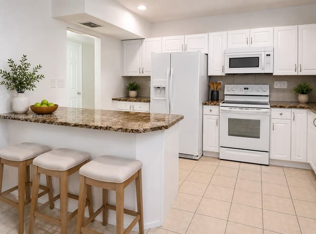 20381 NE 30th Avenue 120-7, Aventura, FL 33180
