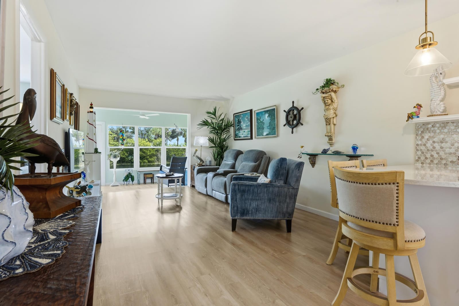 159 Lake Barbara Drive — photo 2