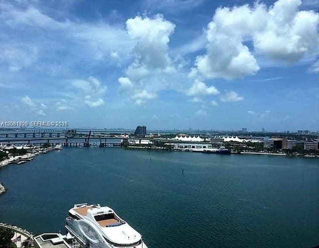 335 S Biscayne Boulevard 1810, Miami, FL 33131