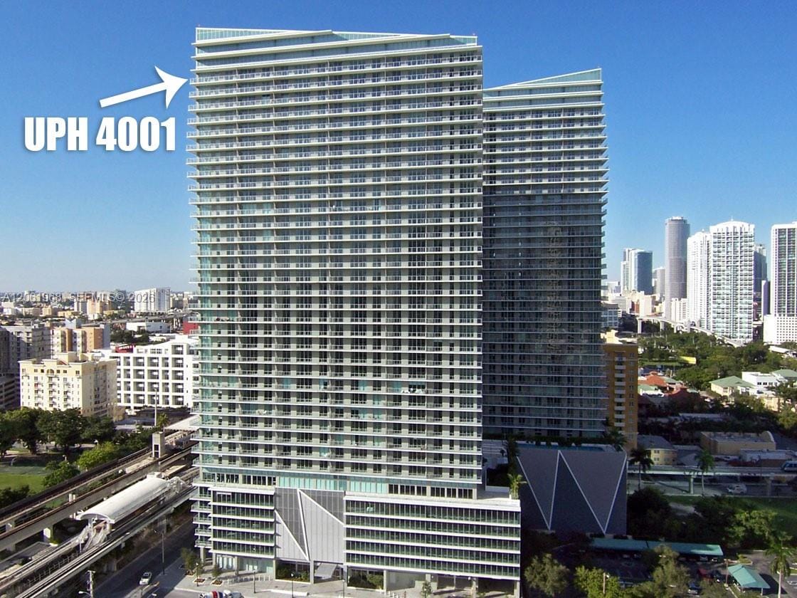 79 SW 12th Street UPH4001-S, Miami, FL 33130 photo 1