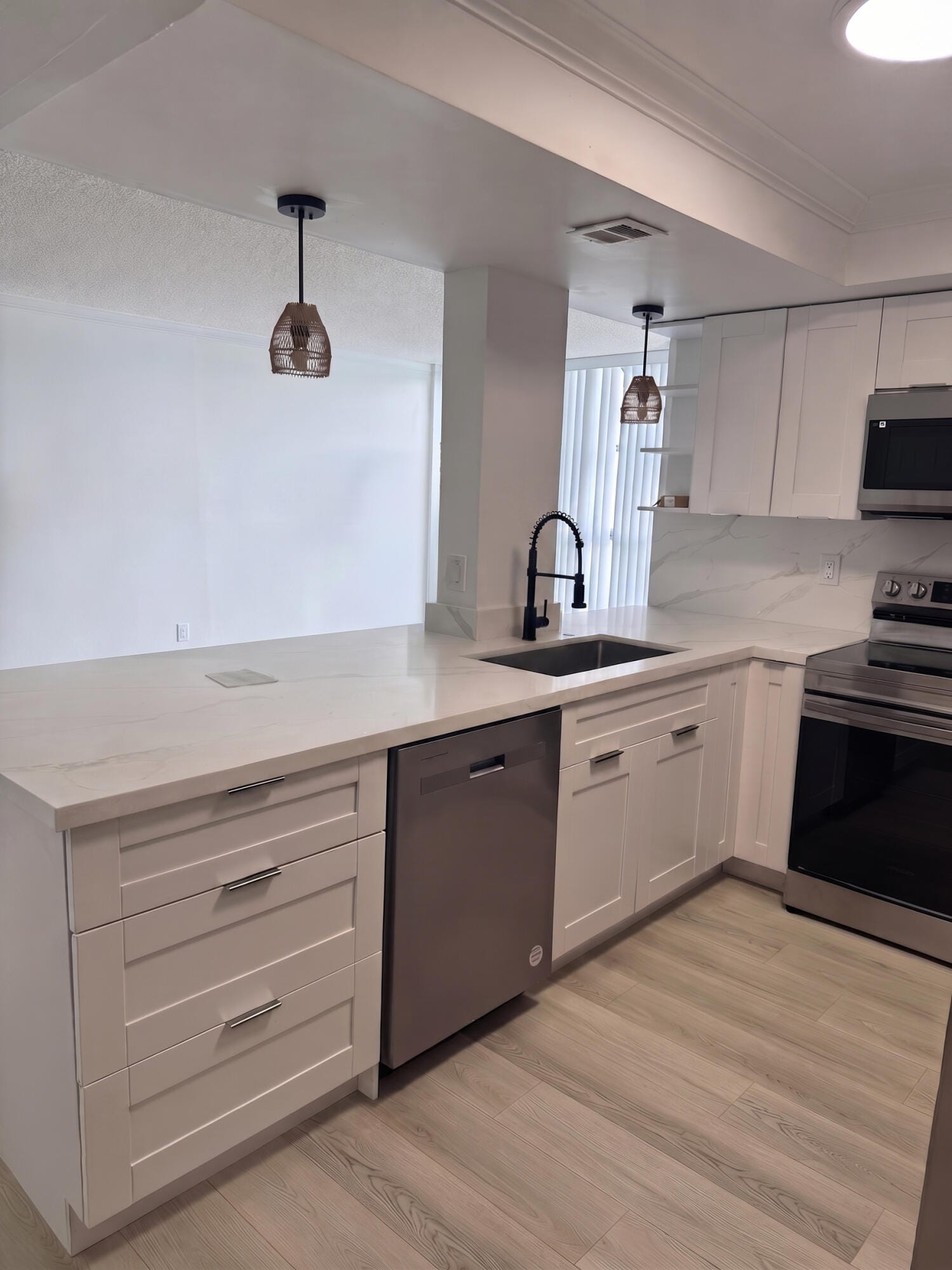 801 Three Islands Boulevard 209 — photo 3