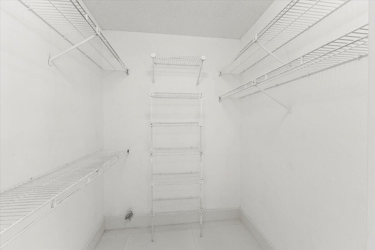 20221 NW 8TH Street — photo 9