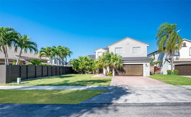 8356 SW 158th Avenue, Lago Mar South 2nd, Miami, FL